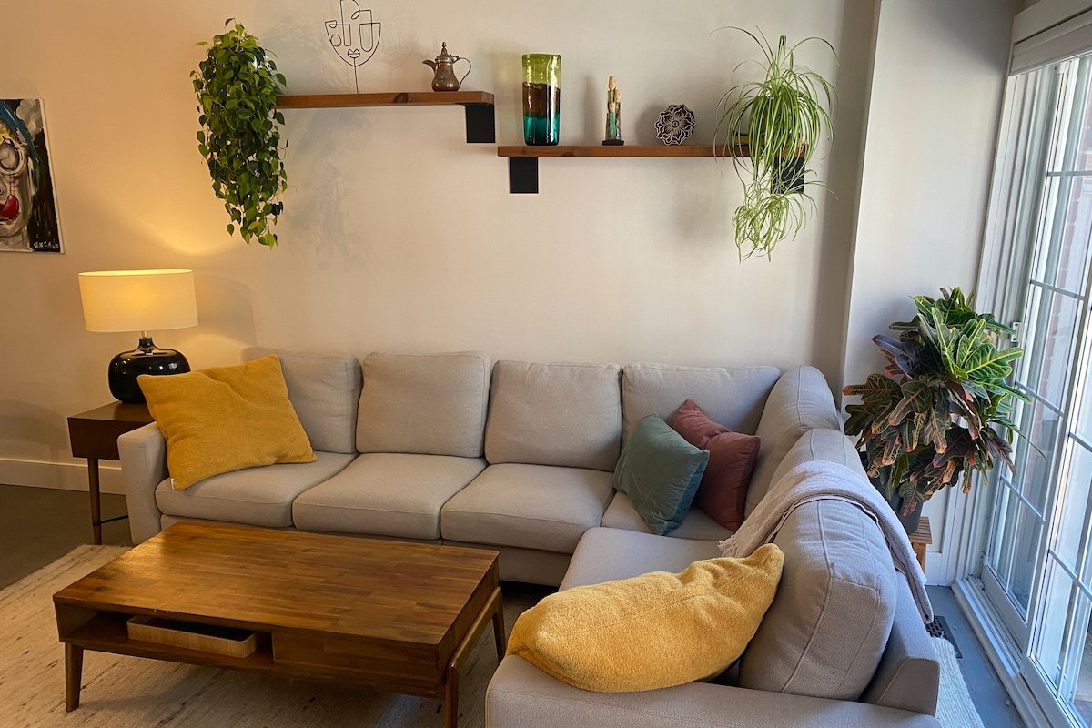 Modern 3 bedroom townhouse in downtown Ottawa gallery image 3