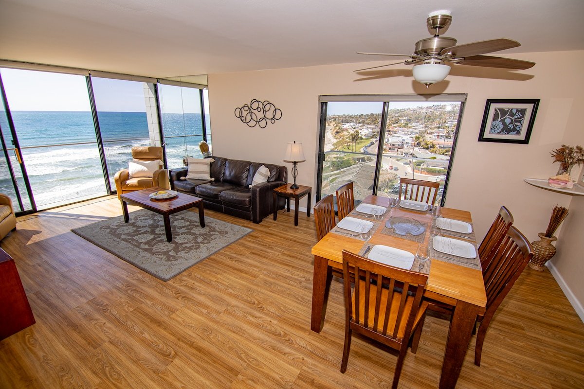 Amazing Oceanfront Corner 2 BR – 812 gallery image 2