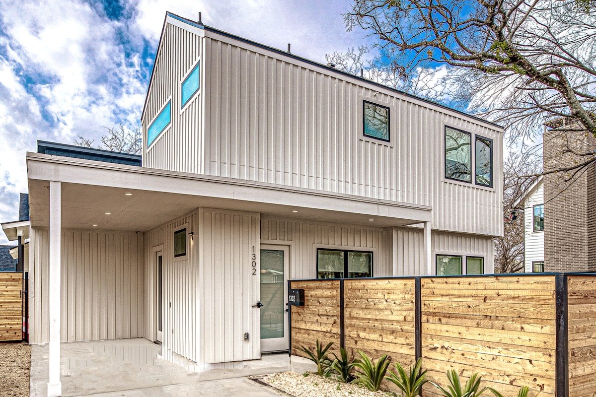 Dip into the 512! Custom Built w/Pool Blocks to DT gallery image 3