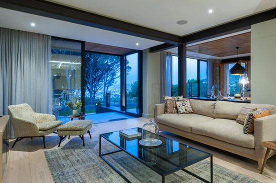 Photo 1 of The Glen Villa accommodation in Higgovale, Cape Town with 4 bedrooms and 4.5 bathrooms