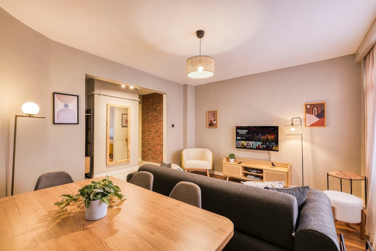 (12)Modern, 3BR, @Best Location! gallery image 5