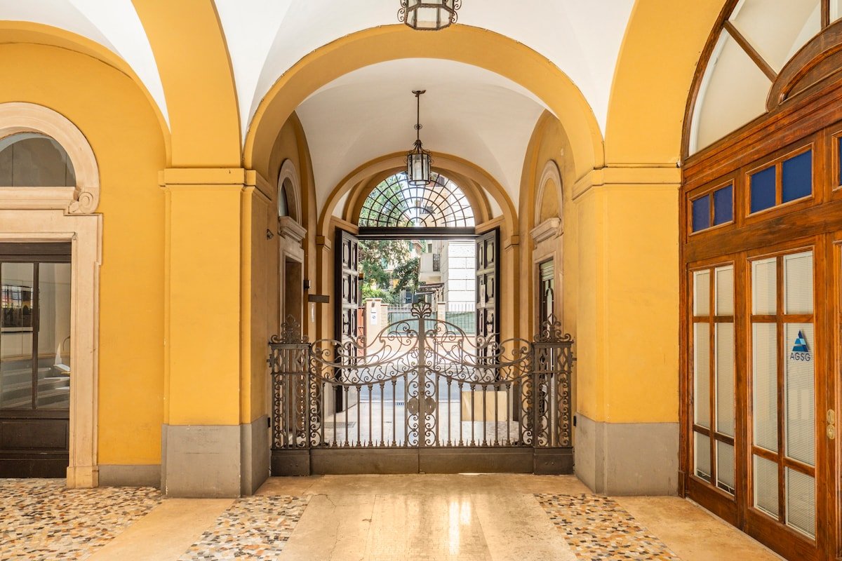 Villa Borghese Luxury One BR apartment gallery image 3