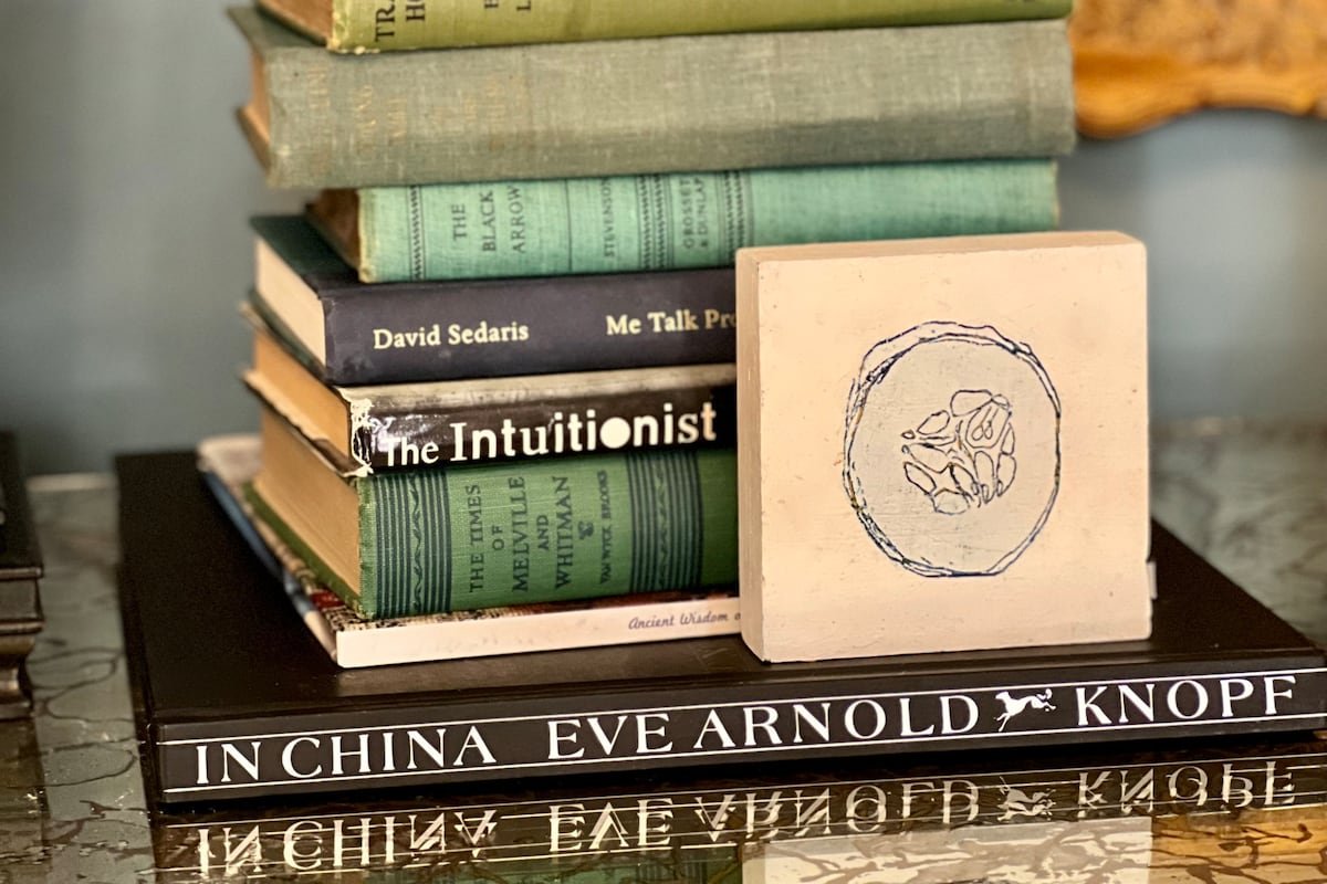 Designer’s 1900 Victorian Apartment gallery image 4