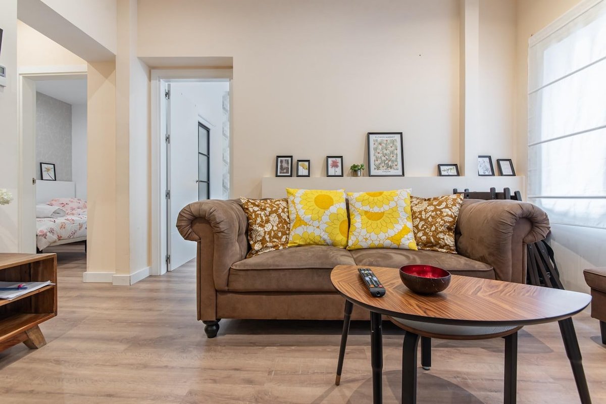 Bohemian Charm in the Latina. gallery image 4