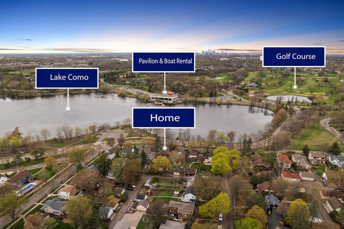 Lake Como Cabin gallery image 4