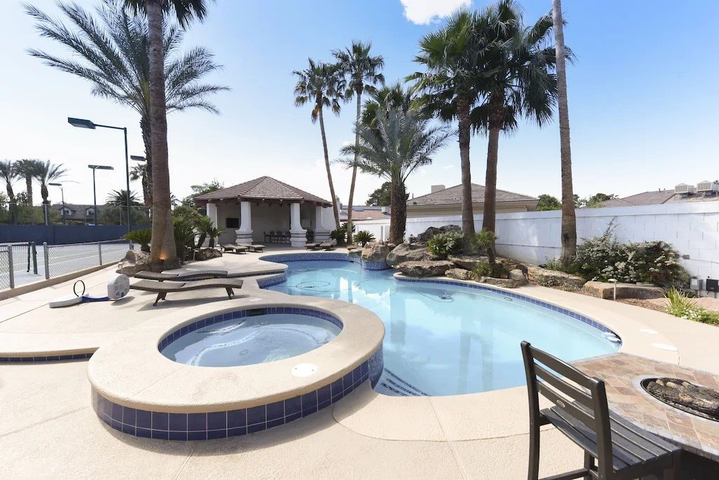 Large, Luxury Villa w/ Pool, Tennis on 3/4 Acre! gallery image 5