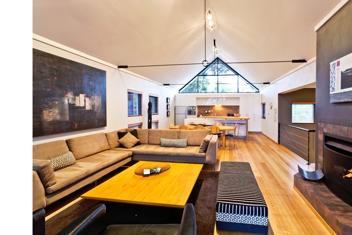 Whitehaven—Stylish Group Retreat with Ocean Views