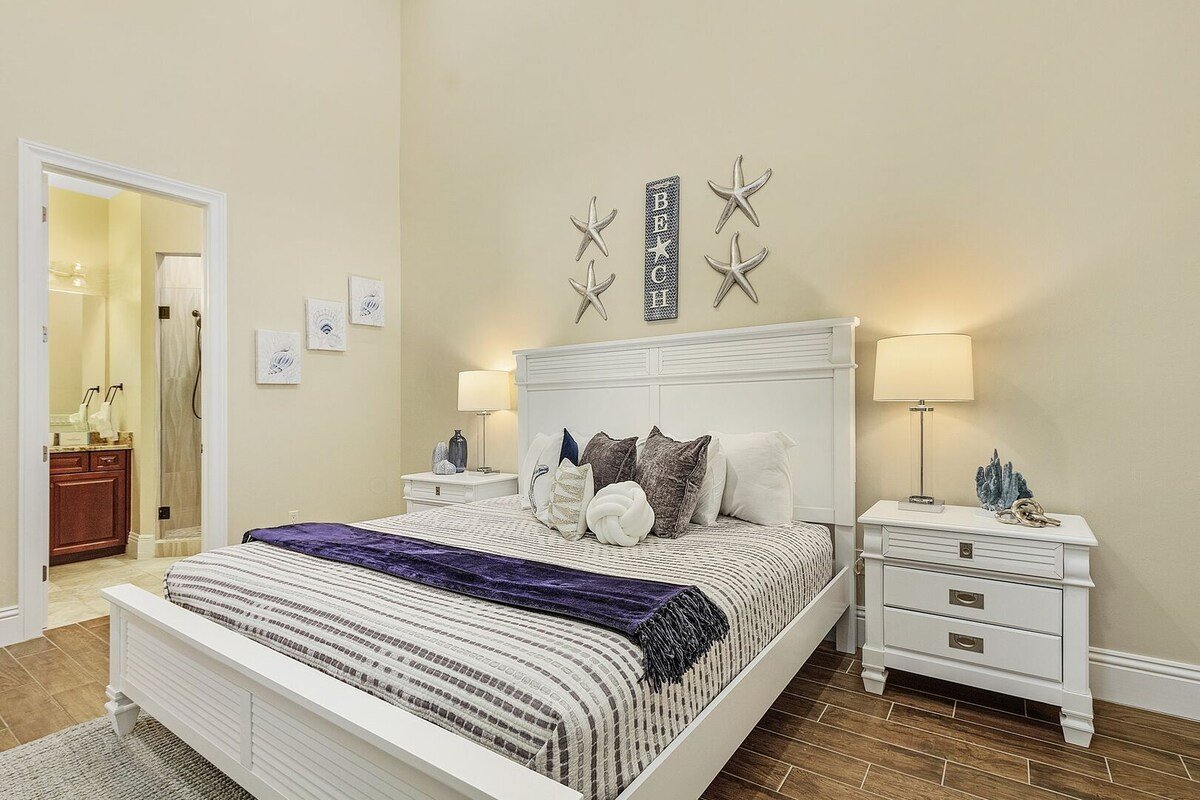 3132/3134 Gulf-Front 10BR: Private Pools, Spas gallery image 4