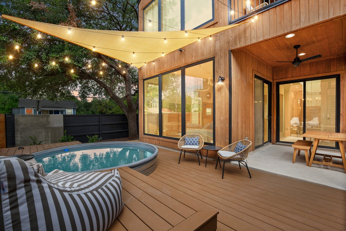 Secluded Luxury Home with Pool – The Marsian!