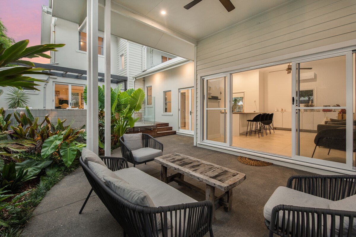 Modern Beach Oasis: Marcoola gallery image 4