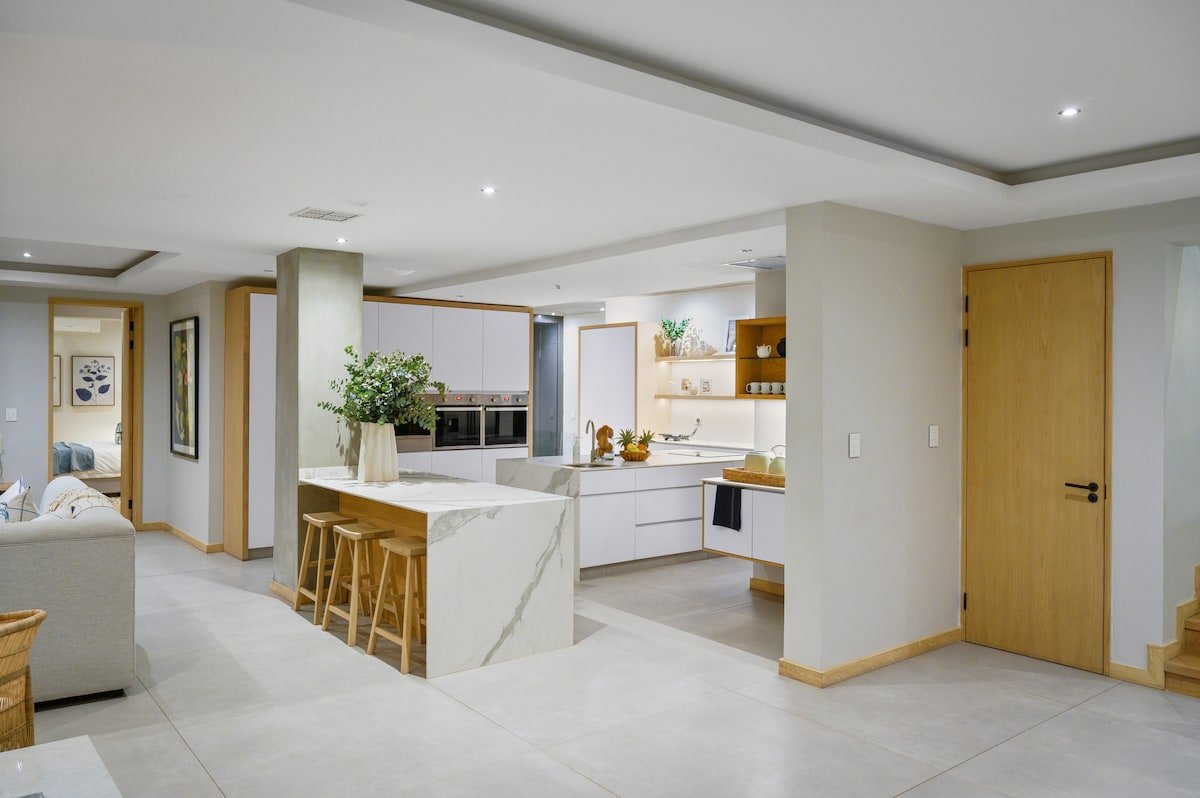 Whitefoord Beach House gallery image 2