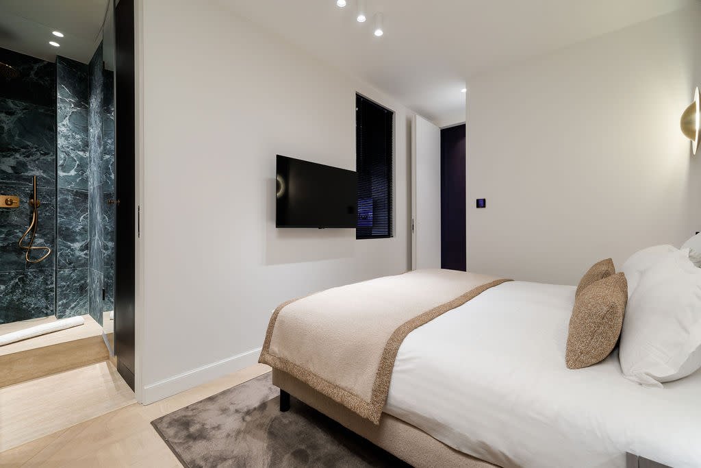 ONIRI – Serviced River View – Grands Augustins II gallery image 5