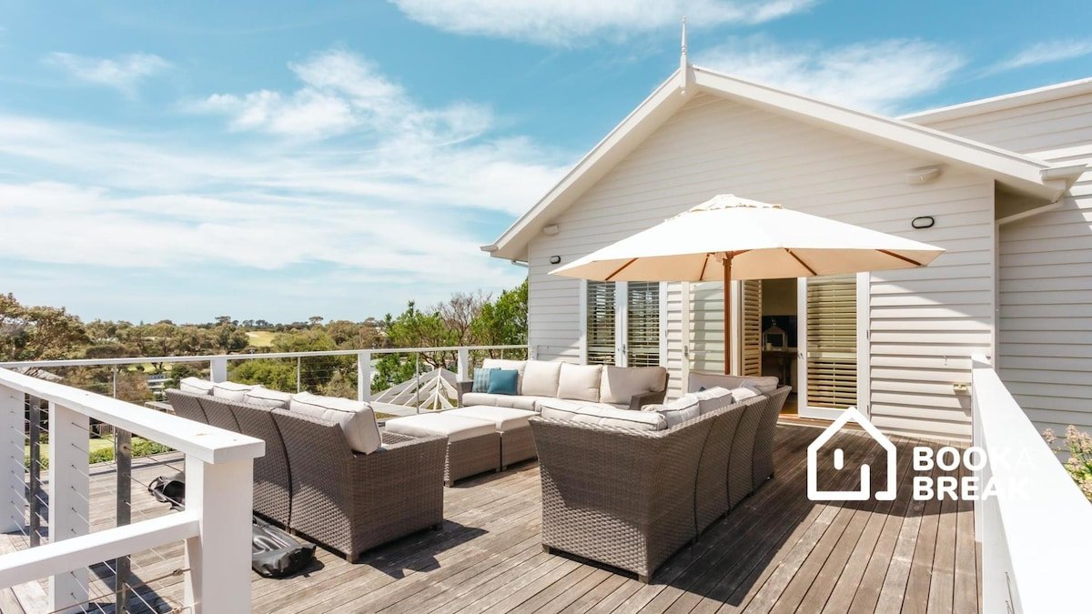 Clovelly of Portsea – Heated Pool & Spa Luxury gallery image 3