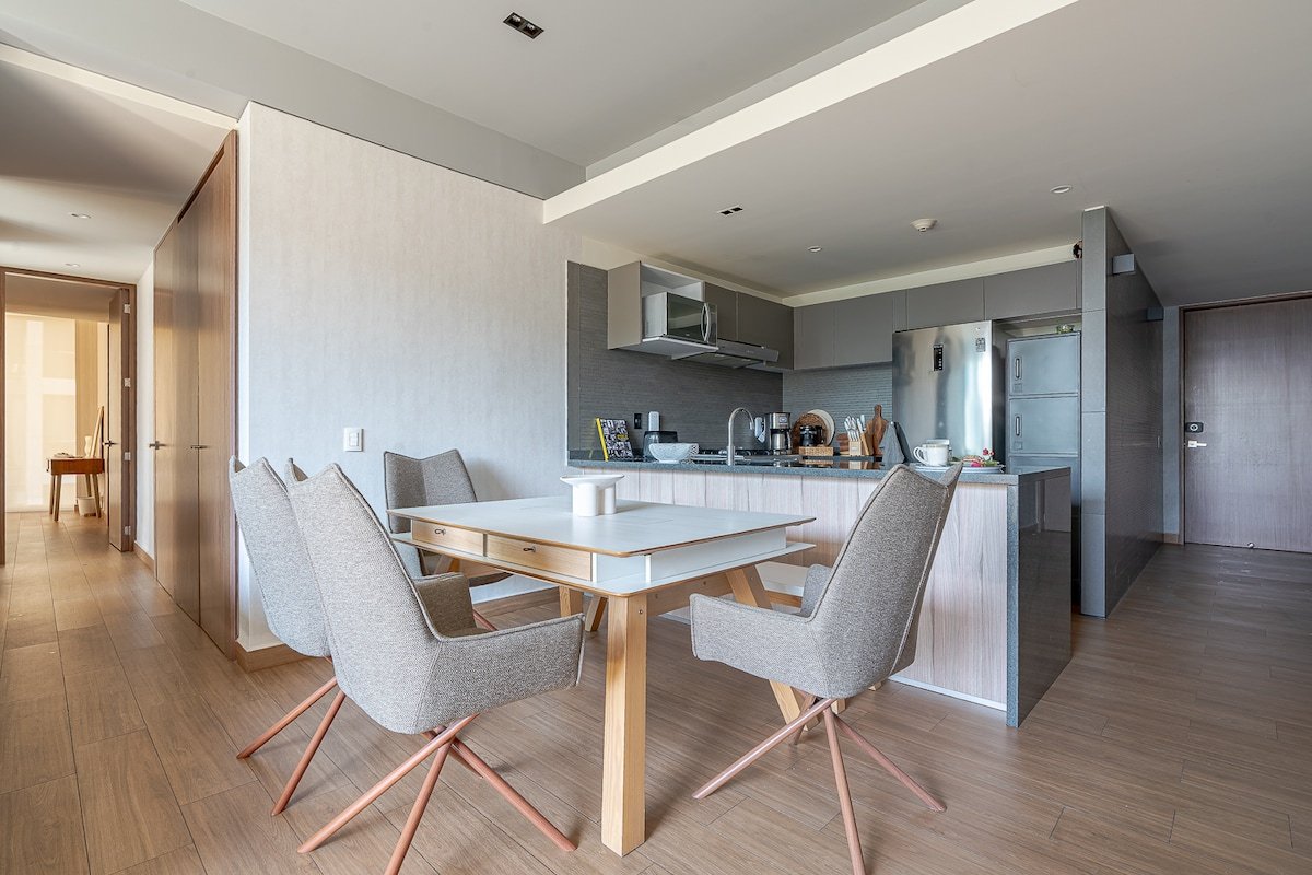 Alto Polanco Luxury: 3BR Family Oasis w/Pool & Gym gallery image 5