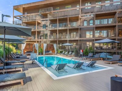 Stay Cool Midweek Downtown