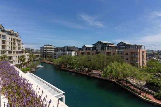 Photo 2 of Carradale 304 accommodation in V&A Waterfront, Cape Town with 3 bedrooms and 3 bathrooms