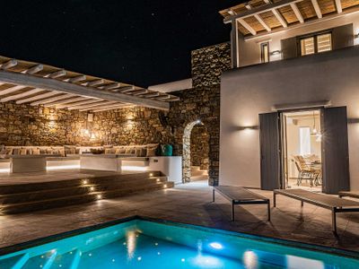 Iakinthos Luxury private Villa by Mykonian Kazarte