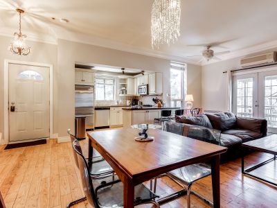 Delightful Apartment w/ Private Outdoor Space!