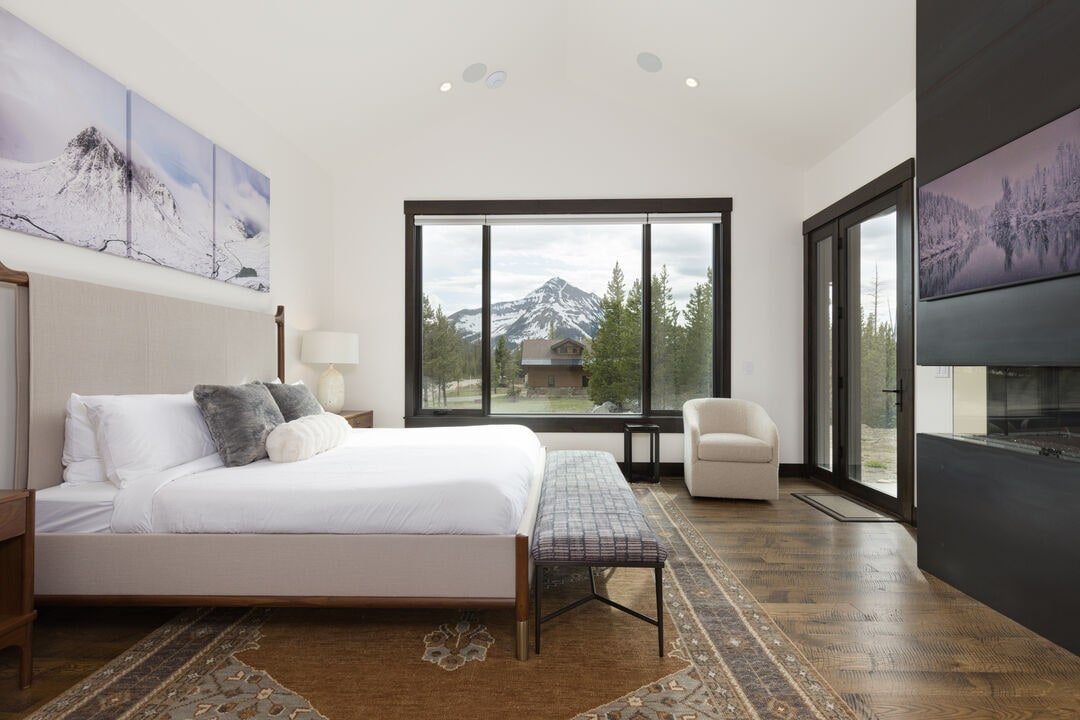 New! Luxury ski-in/ ski-out home w private hot tub gallery image 2