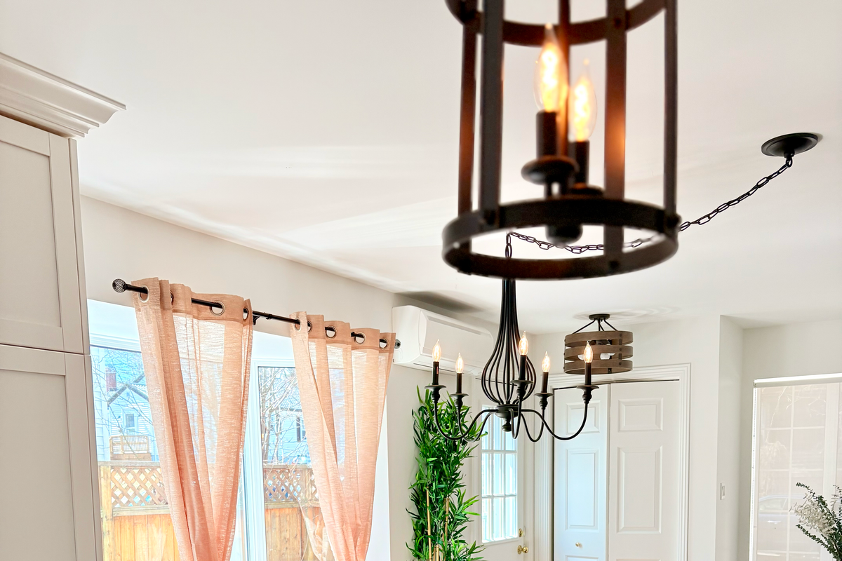 Contemporary 8-BR • Sleeps Large Groups • 10-Cars