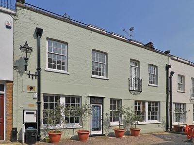 5 Bedroom Mews House, Knightsbridge