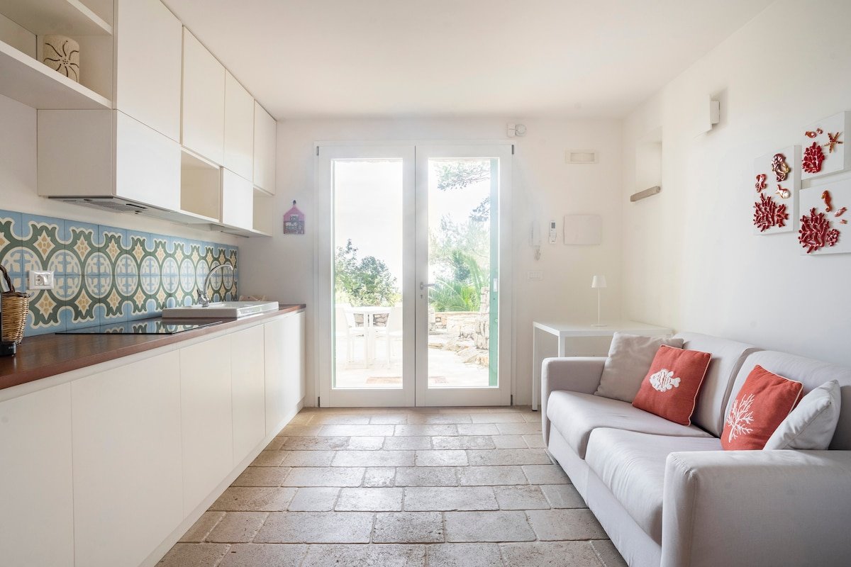 LiFunni, Stunning villa, Pool, Sea access, 14p gallery image 3