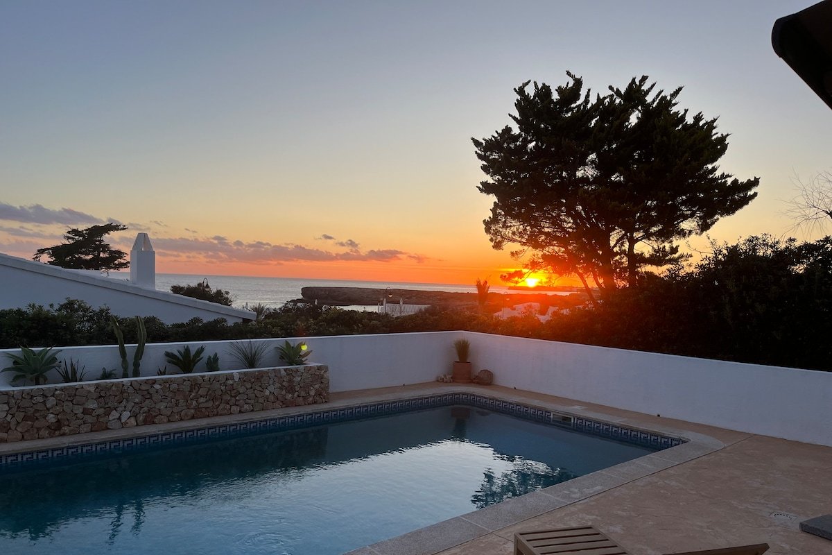 Très belle villa rénovée, fantastique vue mer ! gallery image 3