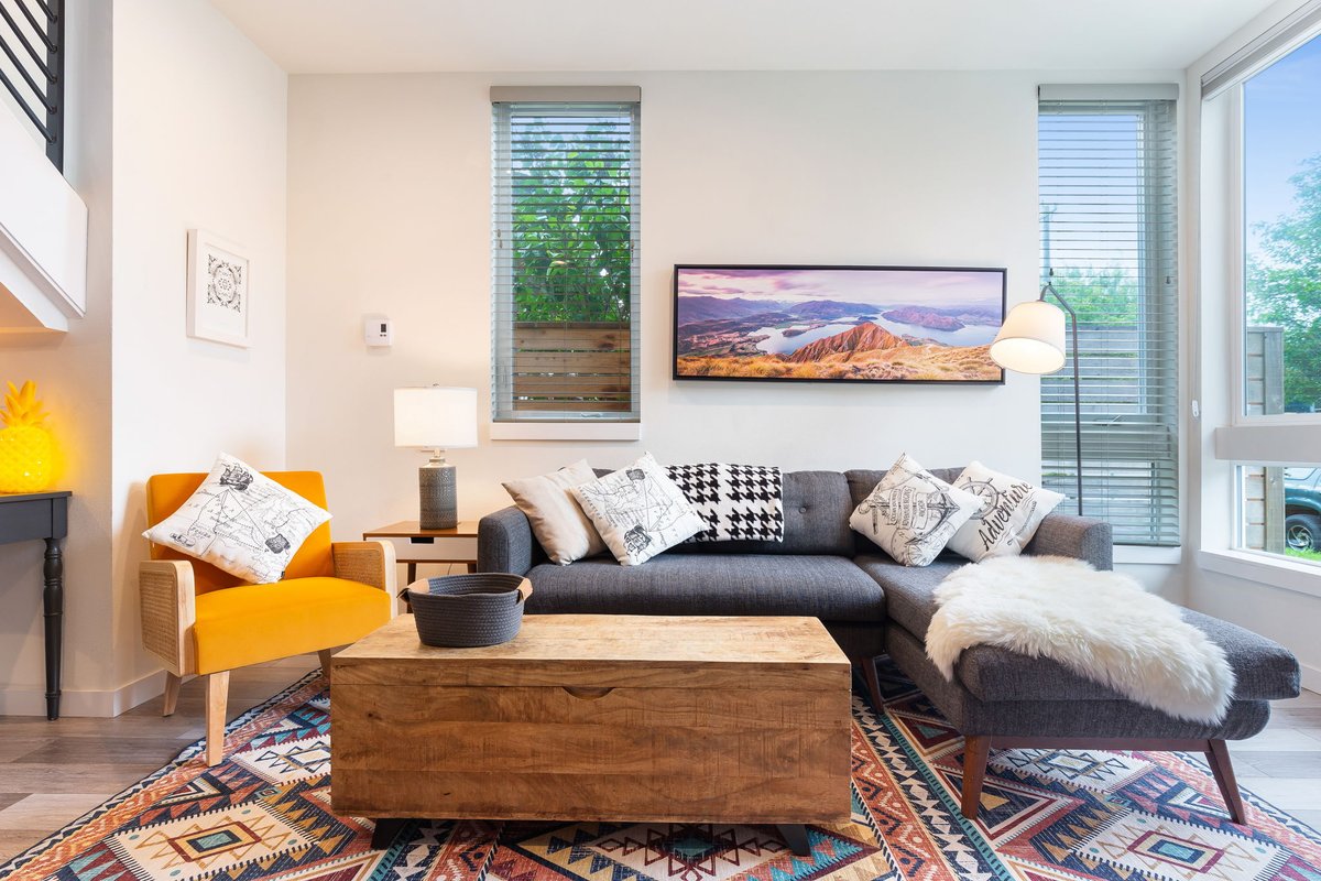 Stylish Townhouse Near Seattle Attractions