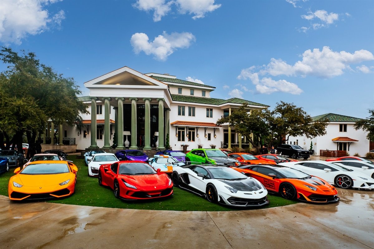 The Gatsby Mansion Waterfront w Casino Theater Spa gallery image 3