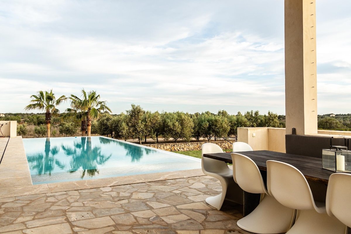 Villa Salamandra with pool for 10 people, Santanyi gallery image 3