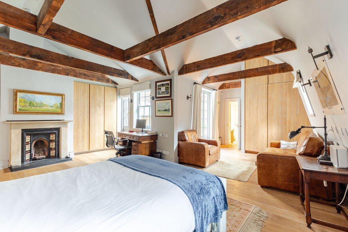 A historical wonder! gallery image 4