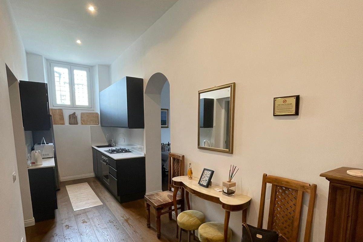 Luxury apartment in center Rome gallery image 3