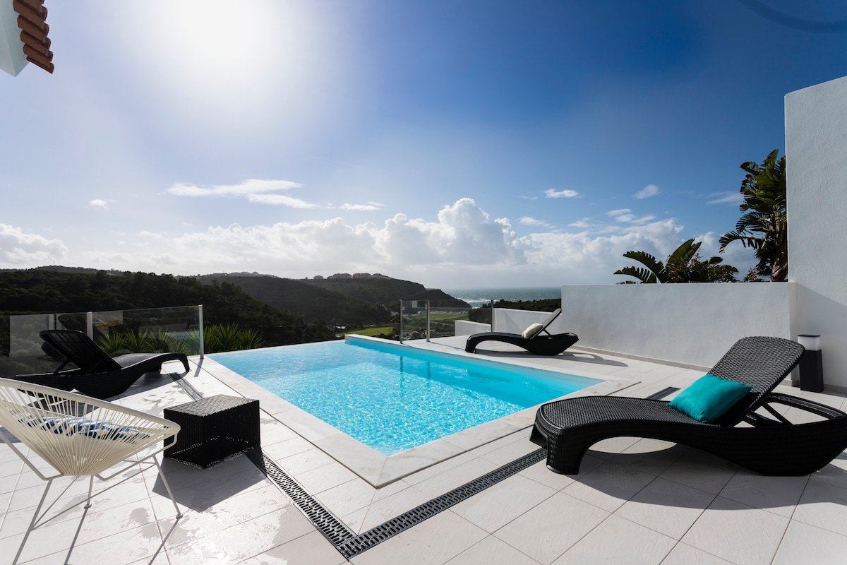 Great property with sea view and infinity pool gallery image 2