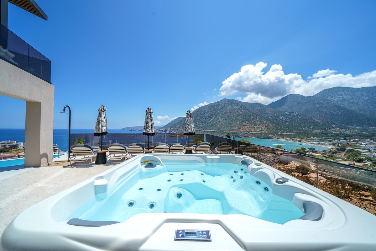 Sun Bliss Villa, wrapped in blue gallery image 4