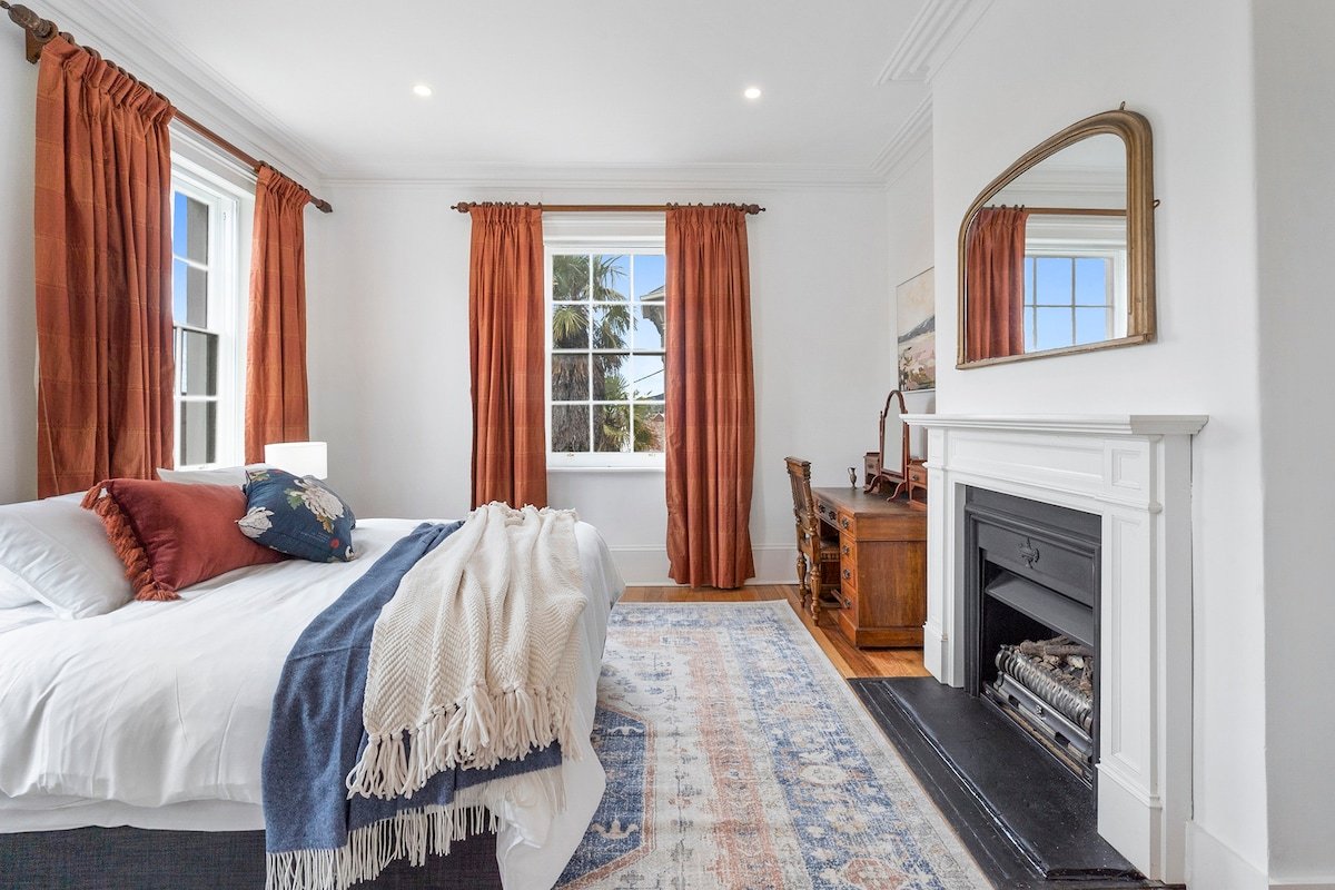 Devonshire House—Luxury with a Fascinating History gallery image 2