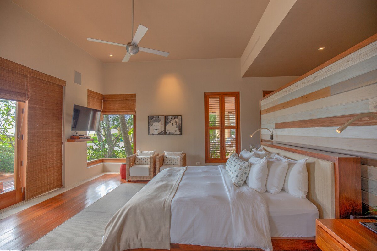 Casa Carey – Majestic Golfside Ocean Retreat gallery image 4