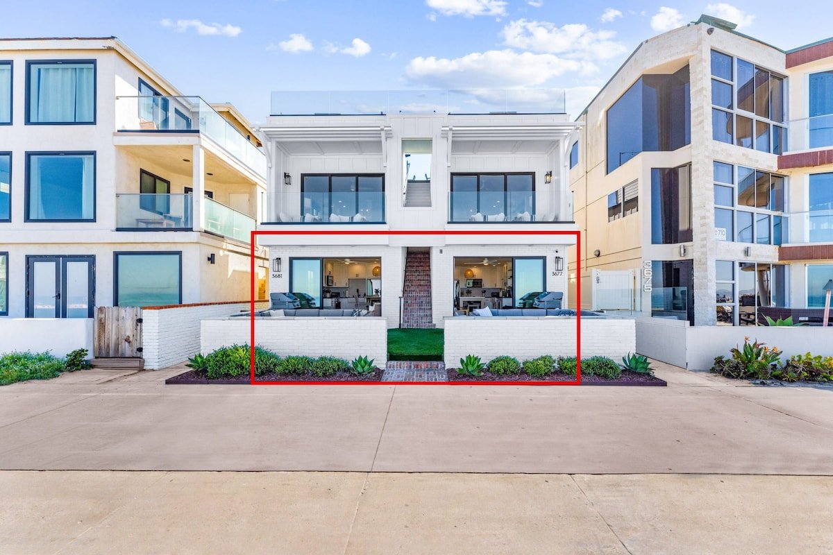 Entire Ground Beachfront Luxury Unit with Patio gallery image 2