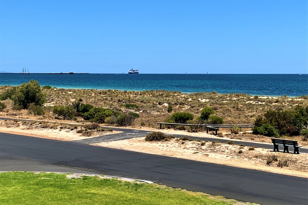 Casablanca, Busselton at its Best gallery image 3