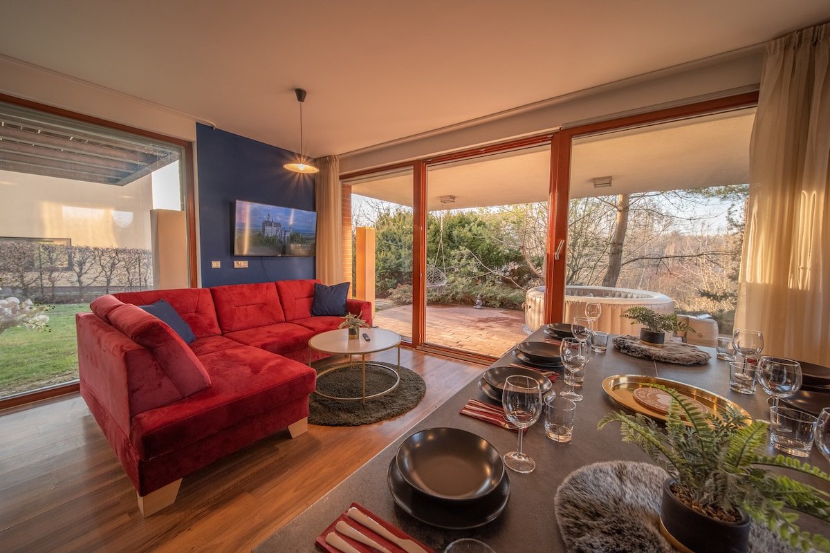 Stylish Ap in modern villa with whirlpool&terrace gallery image 2