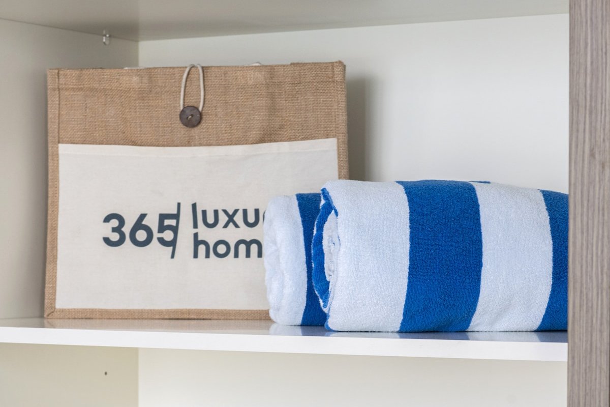 Designer 2-BR | Sea View | Grand Bleu by Elie Saab gallery image 5