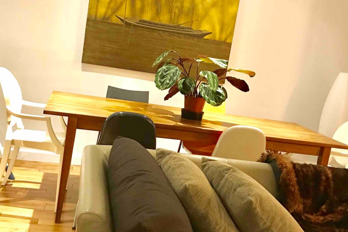 Designers home Marylebone Mayfair space to relax gallery image 3