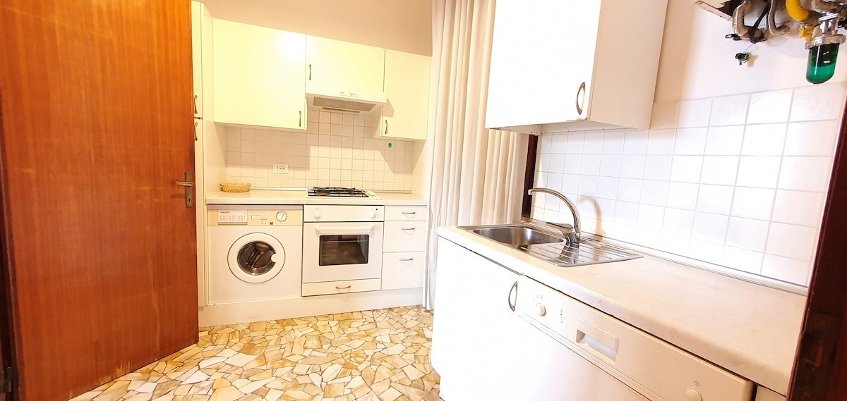 Smeraldo apartment gallery image 4