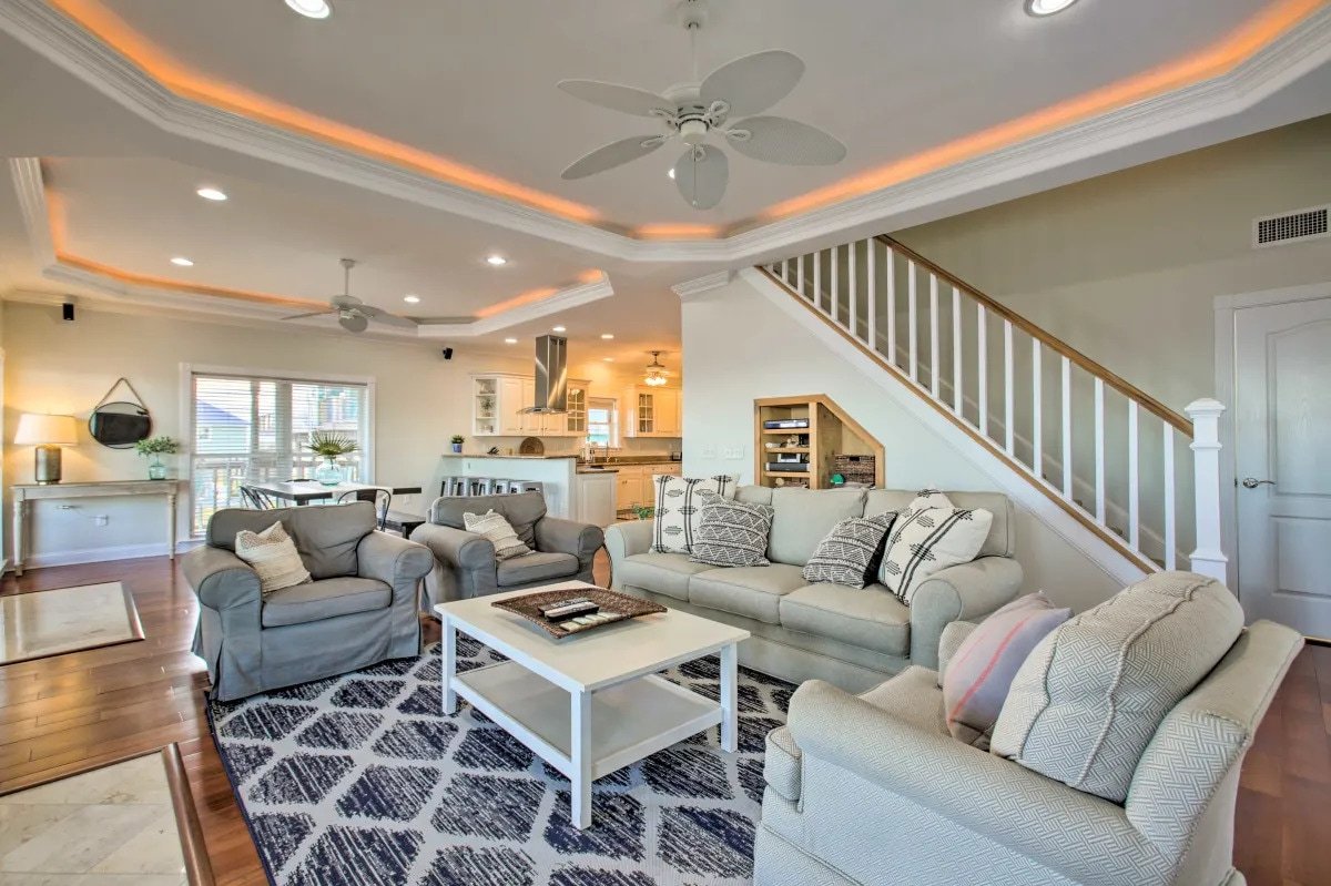 ‘Pelicans Perch’ Waterfront NOLA Haven w/ Pool! gallery image 5