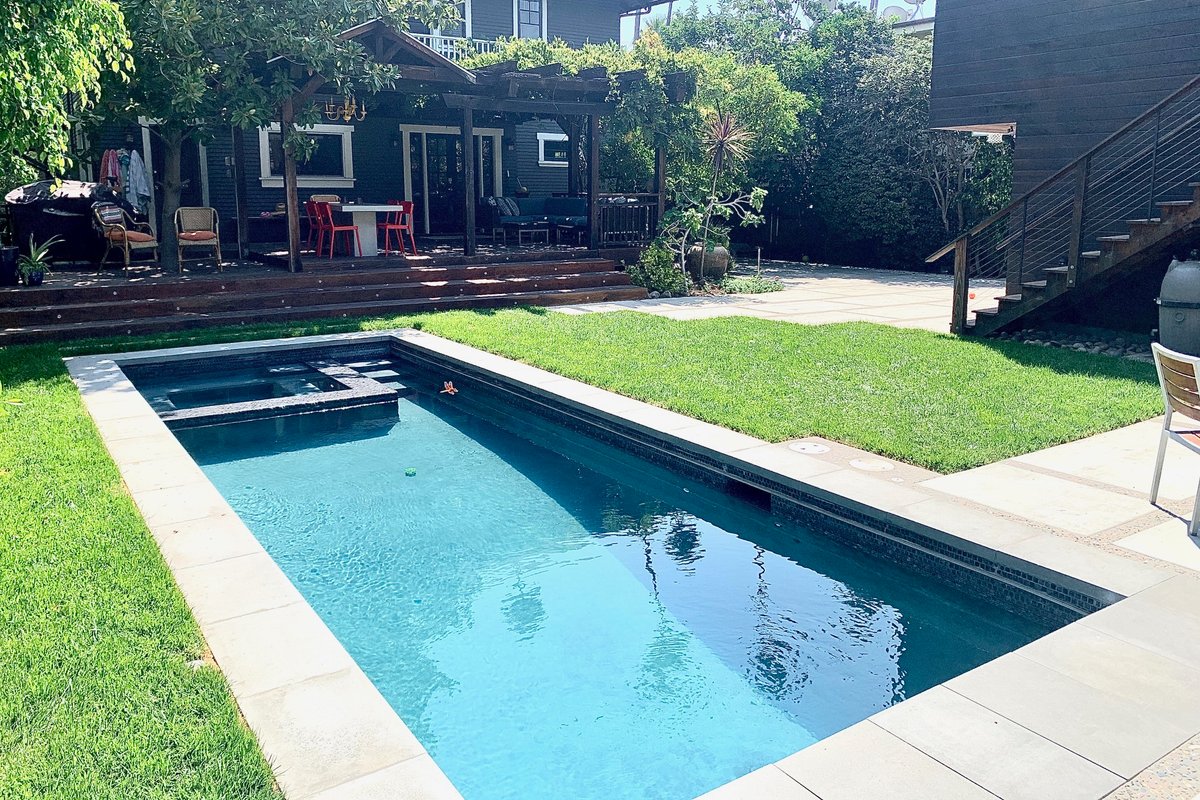 4 Bedroom Classic Hollywood Craftsman w/Pool & Spa