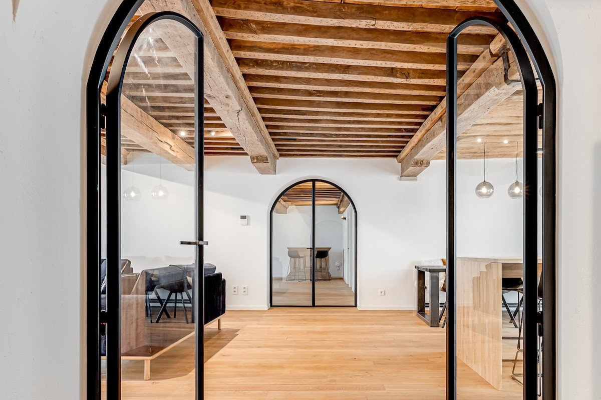 Beautiful spacious Loft in the Heart of Antwerp gallery image 2