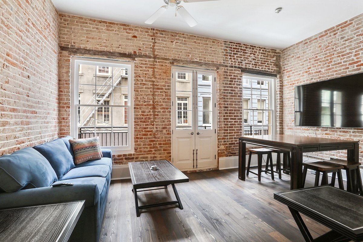 French Quarter Follies gallery image 2