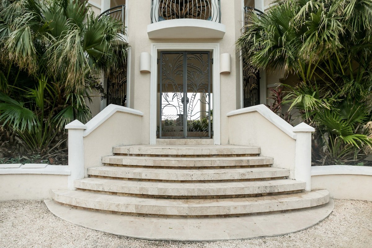 Avalon gallery image 5