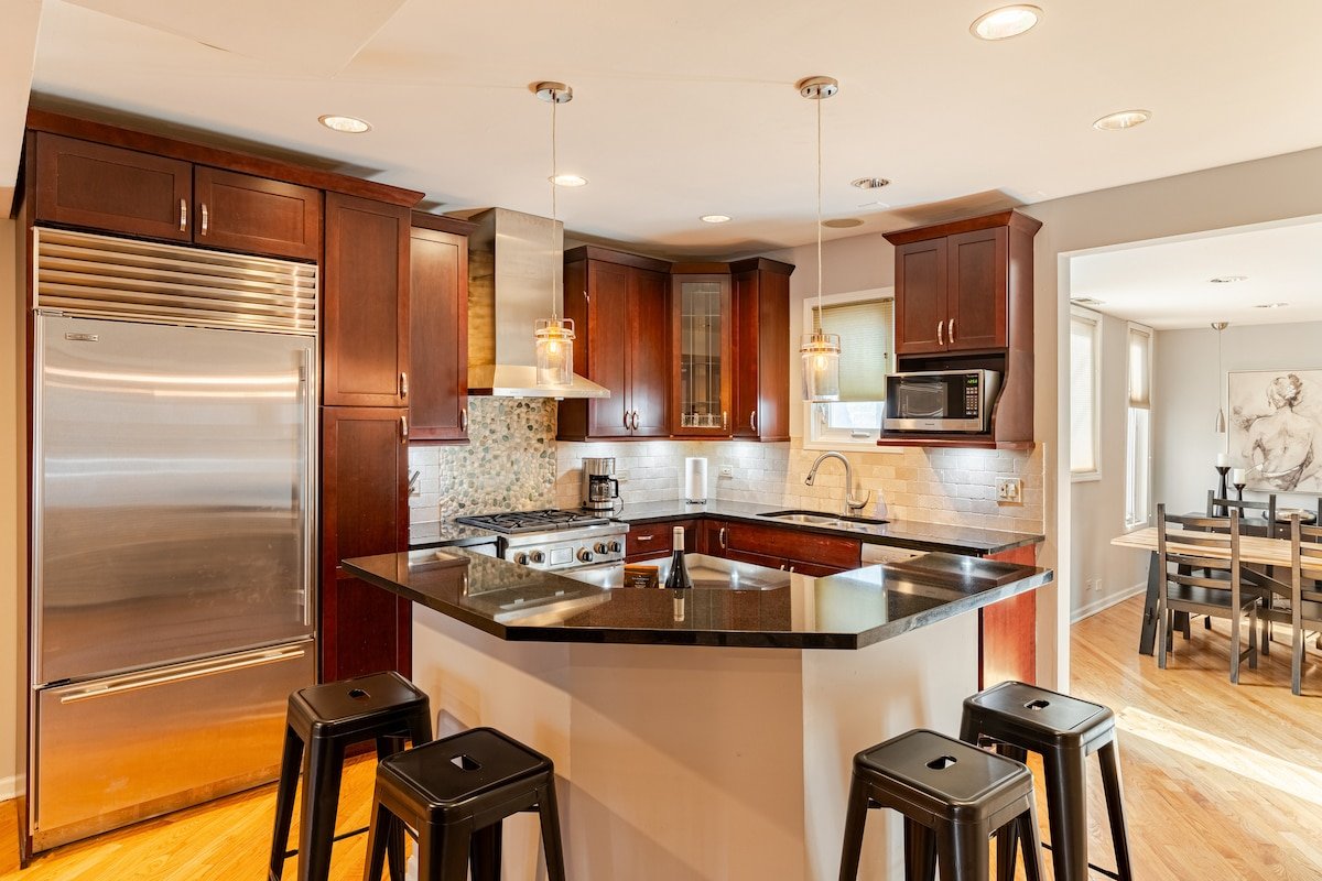 Stunning Home, Awesome Game Room, A+ Location gallery image 2