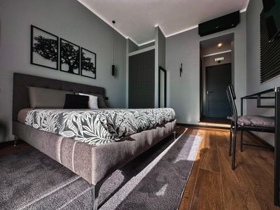 Trastevere Noir – Elegant Designed Apartment