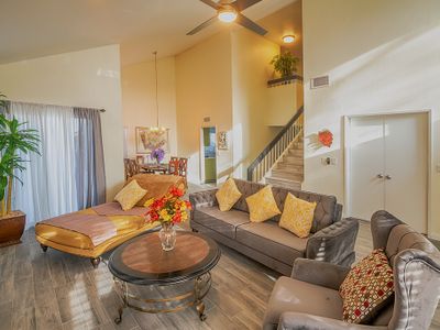 Entire house, pool, close to strip